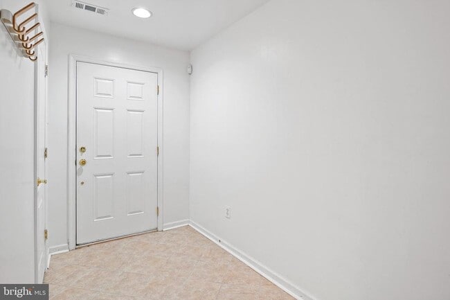 Primary Photo - 10229 Brighton Ridge Way