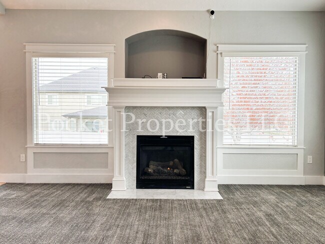 Building Photo - 874 E Forest Ridge Ct