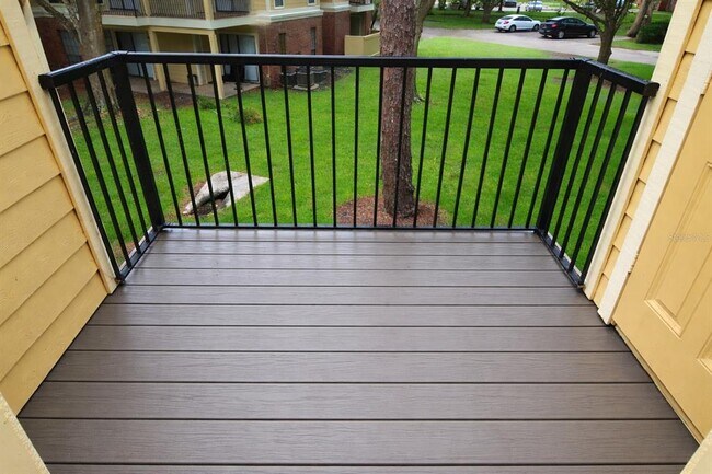 Building Photo - 8635 Mallard Reserve Dr