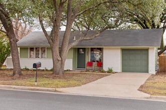 Building Photo - 407 Westmorland Dr