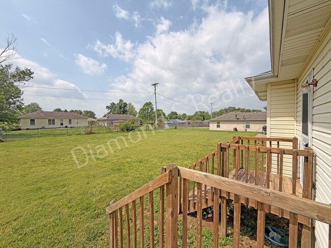 Building Photo - 1442 W Rainey St