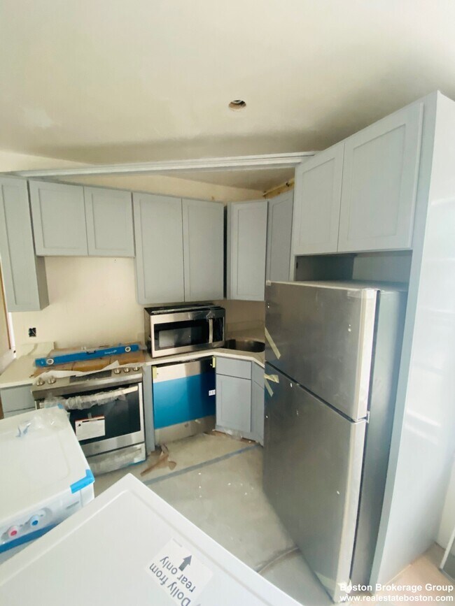 Primary Photo - 68 Marine Rd