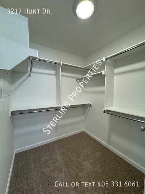 Building Photo - 3217 Hunt Ln