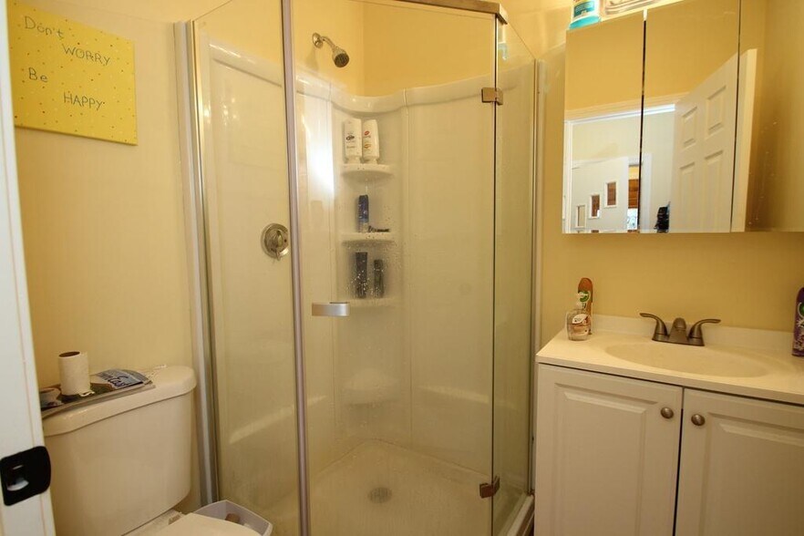 Building Photo - 19 Chandler St