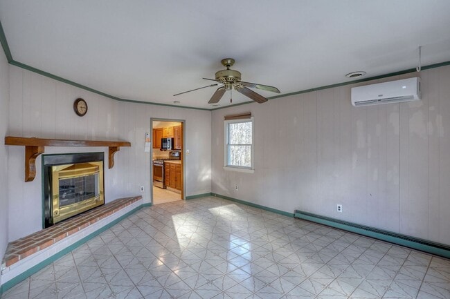 Building Photo - Just What You Have Been Looking For a Single Family Ranch in a Quaint Country Setting