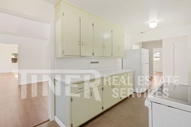 Building Photo - 1812 Mercury Way