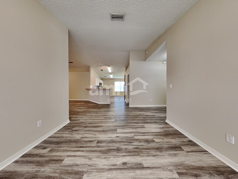 Building Photo - 2663 Fernleaf Dr