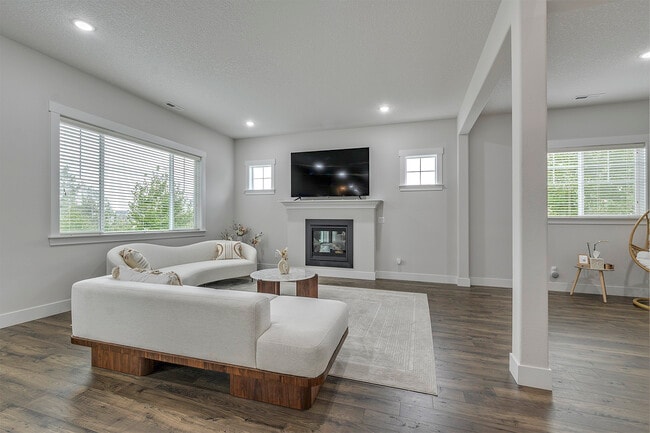 Building Photo - 15080 NW Legend Trail Pl