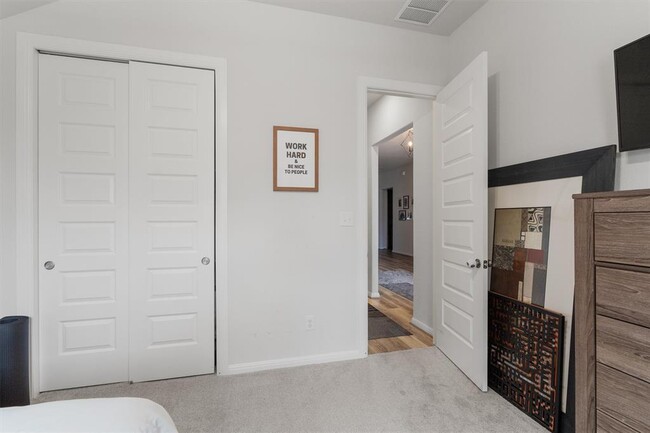 Building Photo - 5855 San Savino Dr