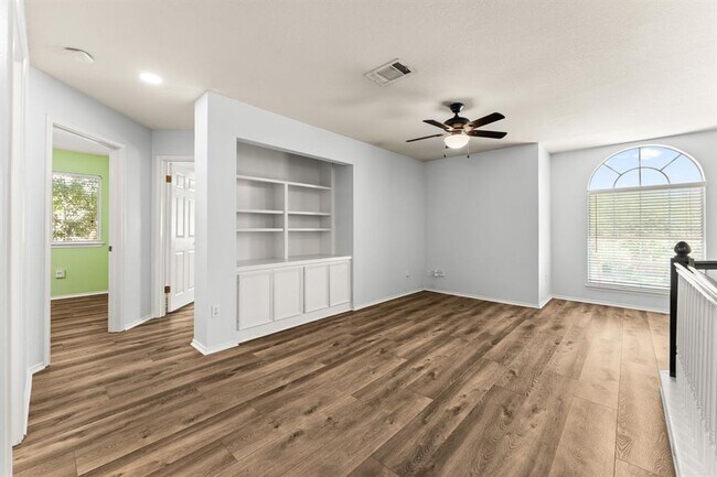 Building Photo - 1401 Wheatfall Ln