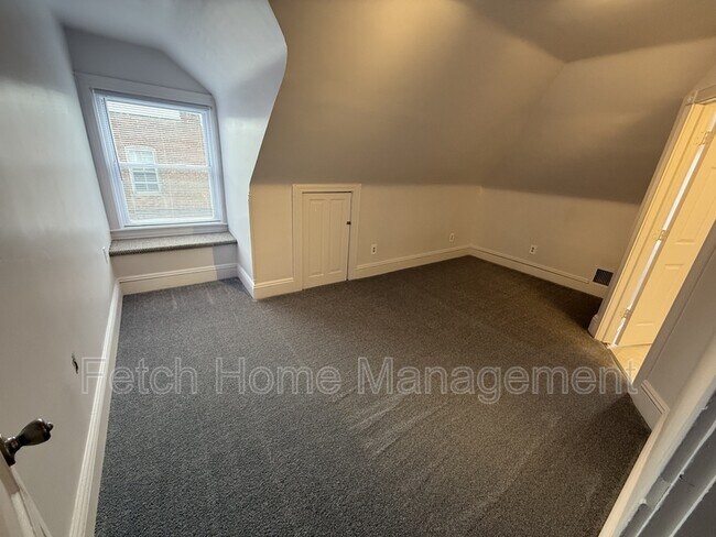 Building Photo - 125 E State St