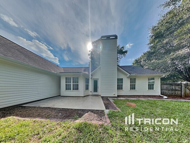 Building Photo - 1512 Riverglen Dr