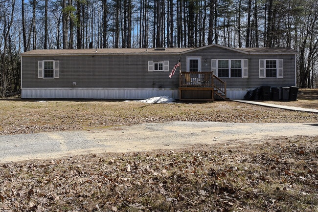 Building Photo - 24 Reginald Ln