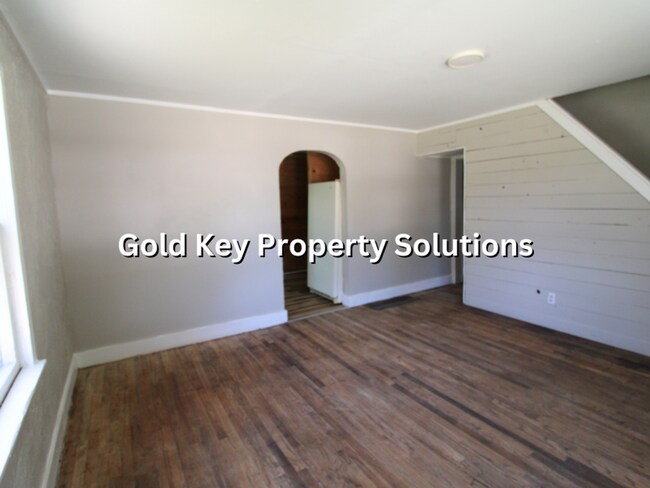Building Photo - 2513 Fowler St