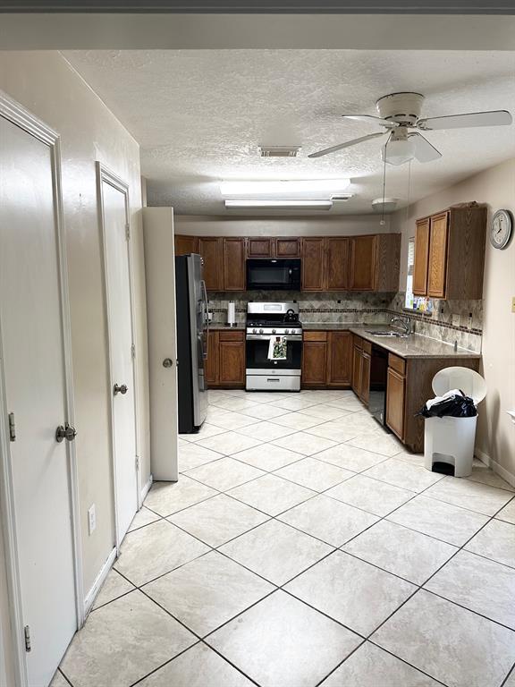 Building Photo - 13527 Cabrera Ln