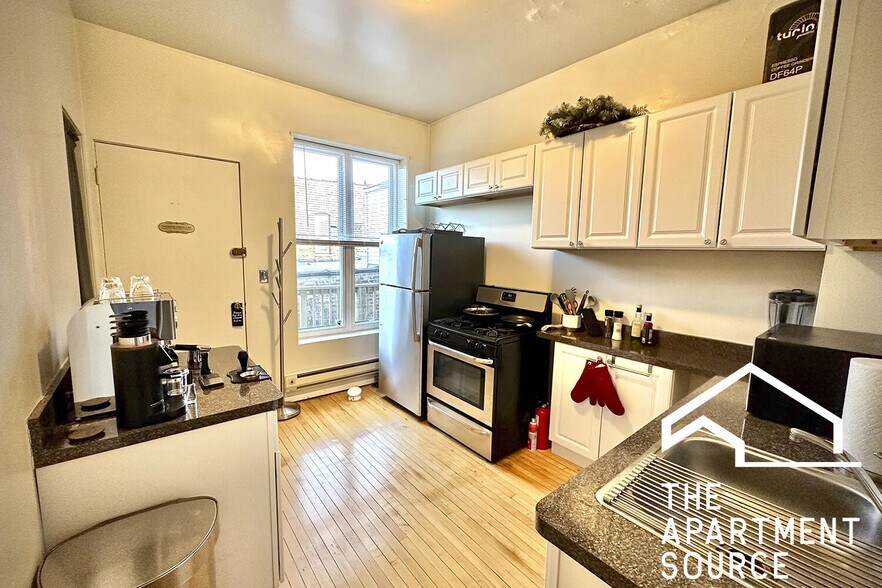 Primary Photo - 2905 N Mildred Ave