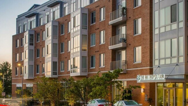 Building Photo - 10000 Town Center Ave