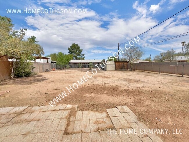 Building Photo - 2602 E Keswick Cir