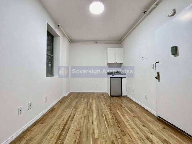 Primary Photo - 239 West 63rd Street