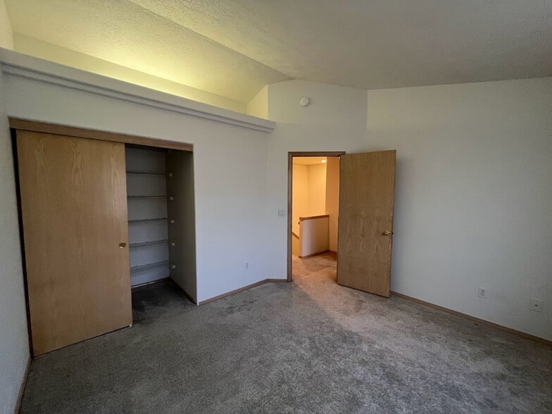 Building Photo - 14314 SE Princeton Village Way