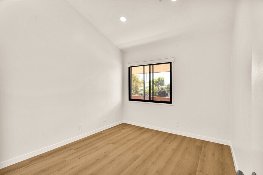 Building Photo - 15155 Sherman Way