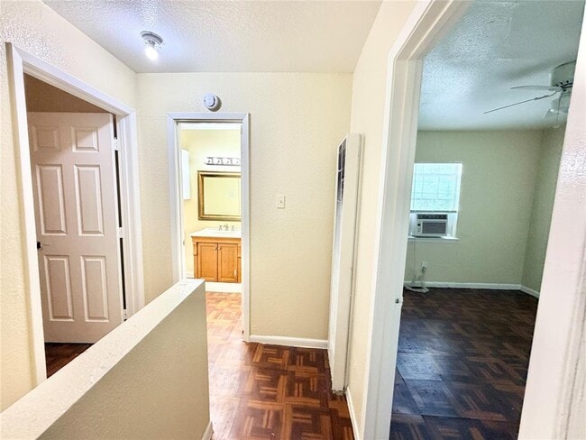 Building Photo - 6257 Manor Rd