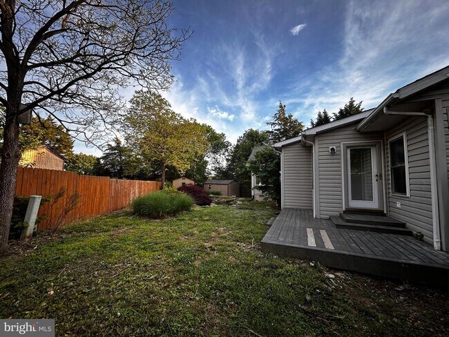 Building Photo - 123 Meadowbrooke Pl