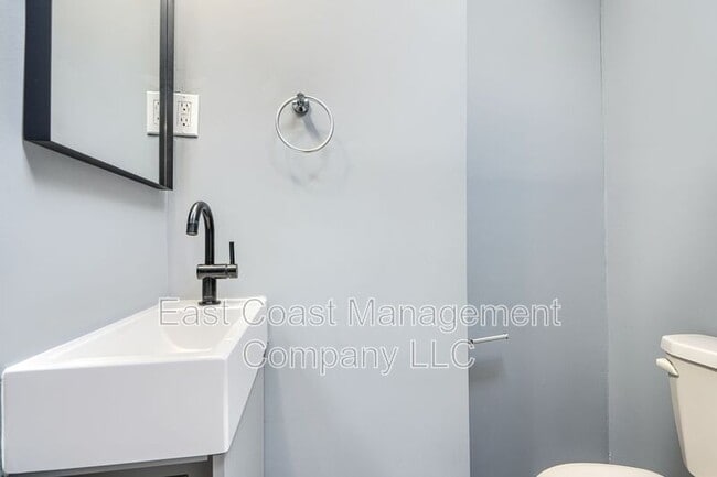 Building Photo - 2316 Garrett Ave