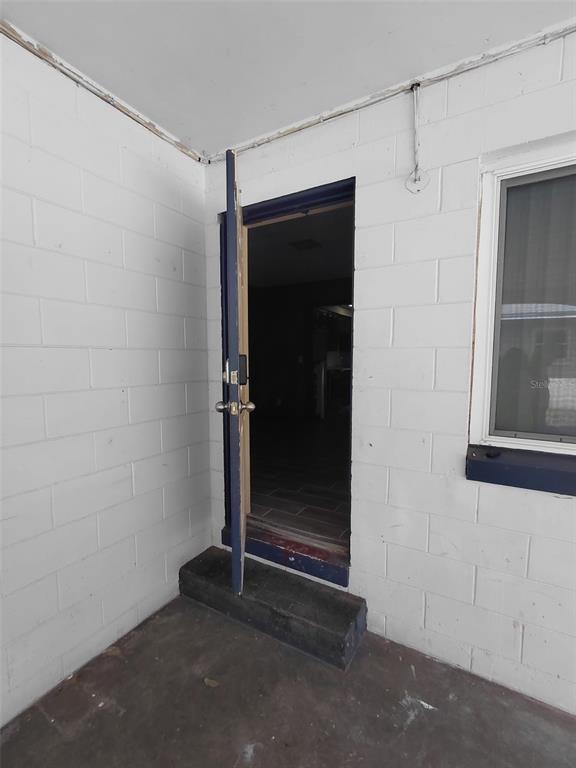 Building Photo - 1527 Leeway Ave