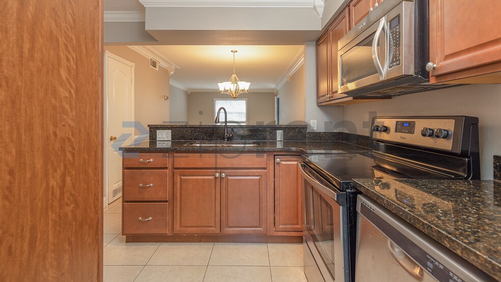 Building Photo - 1123 Elmwood St