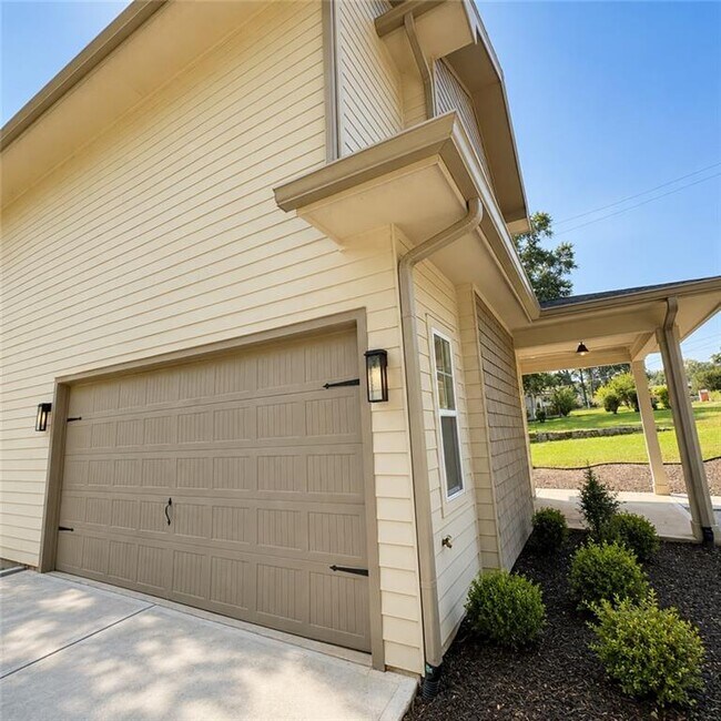 Building Photo - 185 Wadley St NW
