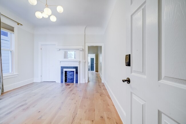 Building Photo - 1106A Shotwell St