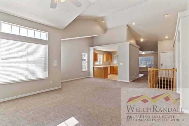 Building Photo - Stylish and Move-In Ready 2-Bedroom Townho...