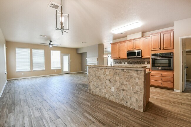 Building Photo - 5410 Linden Grove Ct