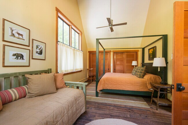 Building Photo - 131 Fish Hook Rd