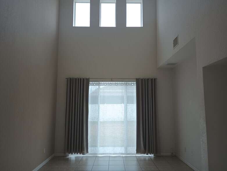 Building Photo - 1425 Shallcross Ave