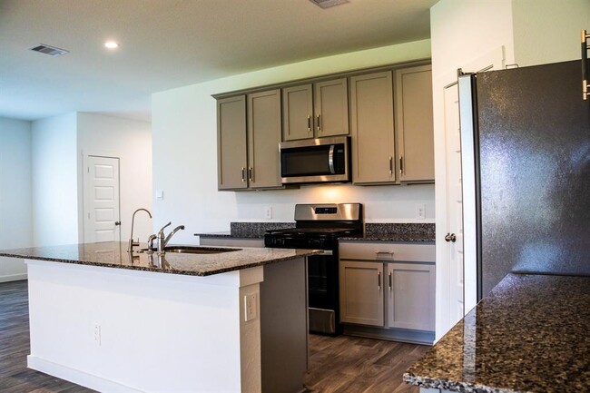 Building Photo - 31622 Whittis Hl Wy
