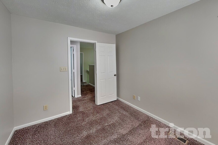 Building Photo - 1809 Woodstream Ct
