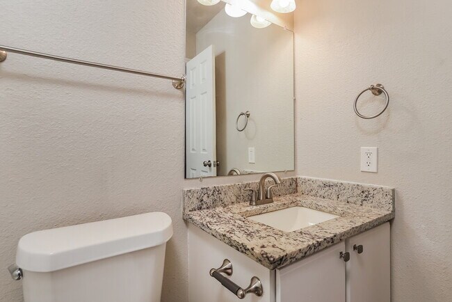 Building Photo - 9124 Gambier Dr