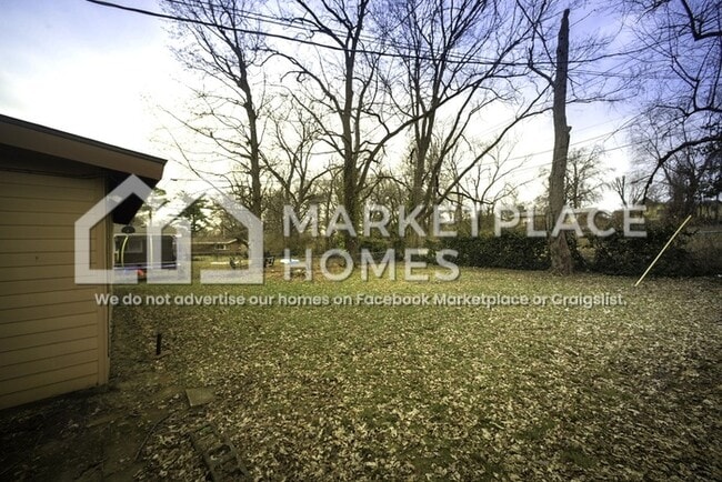 Building Photo - 6855 Woodhurst Dr