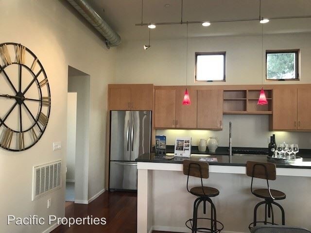 Building Photo - 2 br, 2.5 bath Apartment - 103 G Street