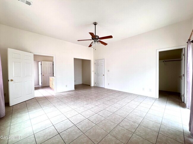 Building Photo - 41380 156th St E