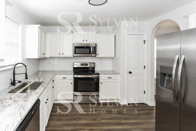 Building Photo - Stately 4 BR, 2.5 BA home