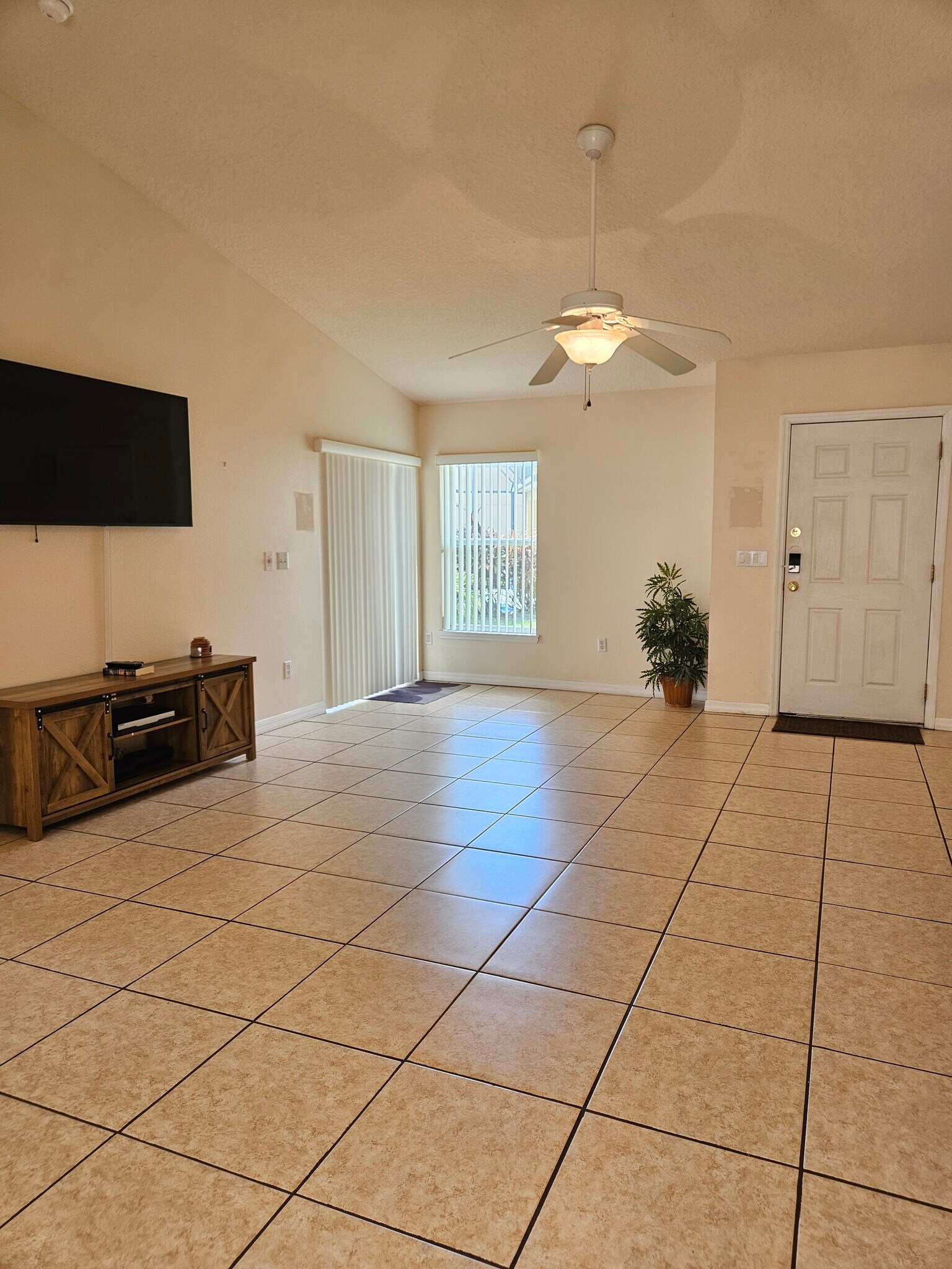 Building Photo - 297 Blue Jay Way