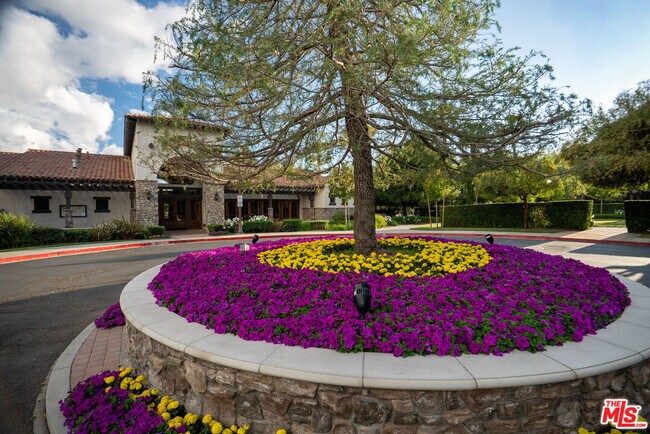 Building Photo - 24130 Tango Dr