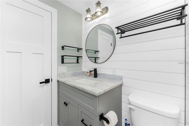 Building Photo - 11916 SW Newman Terrace