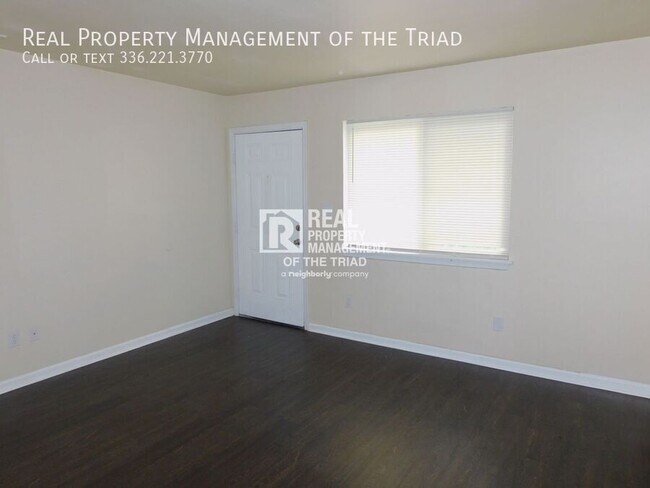 Building Photo - 4302 Parker St