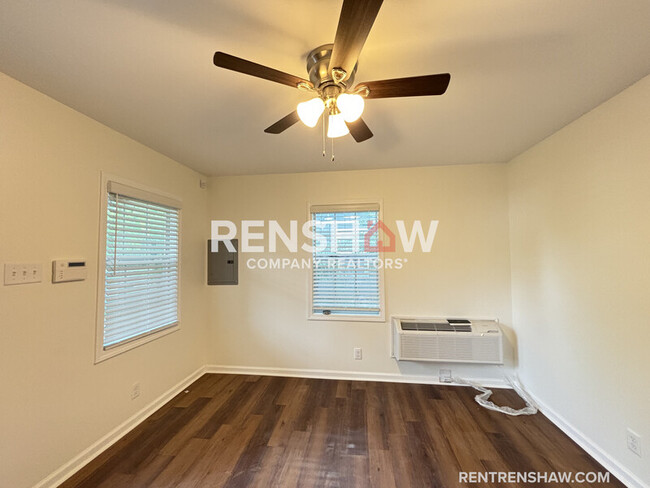 Building Photo - 2251 Brown Ave