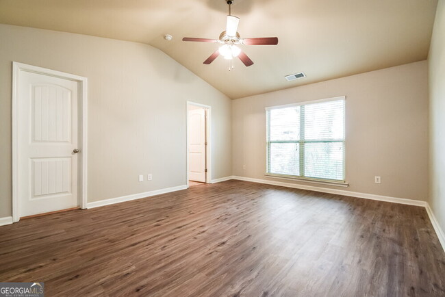 Building Photo - 118 Cassady Ln