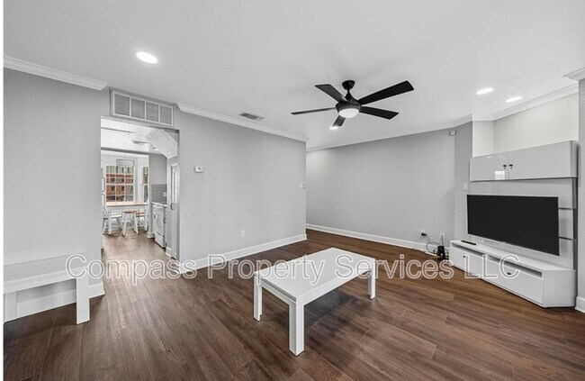 Building Photo - 600 Bagby Ave